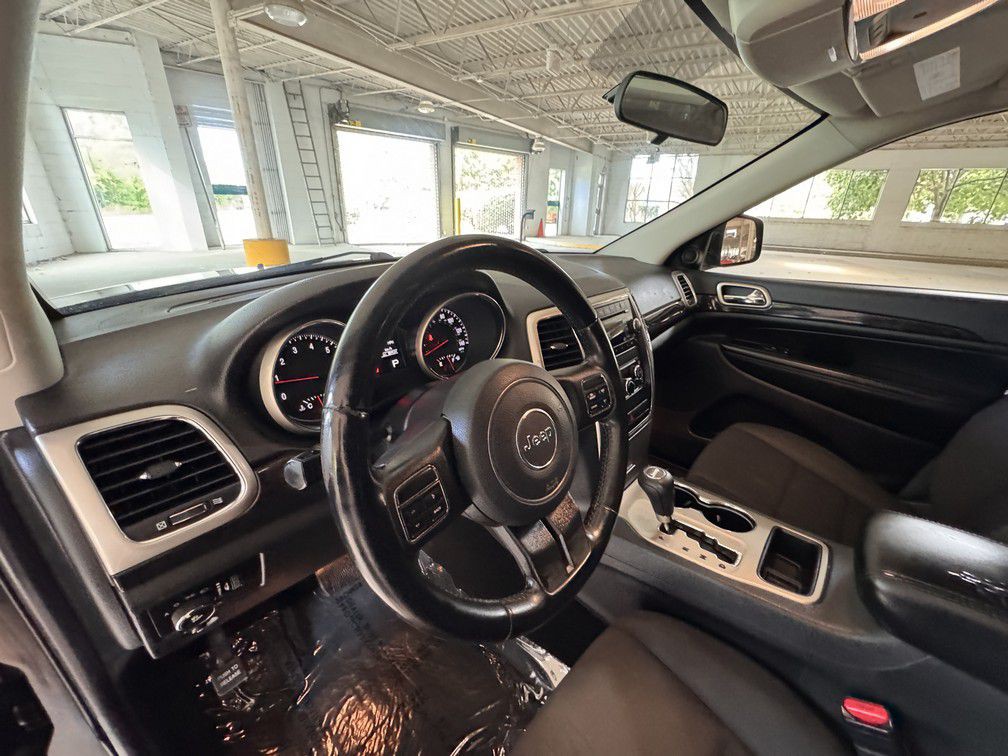 2012 Jeep Grand Cherokee Image 9