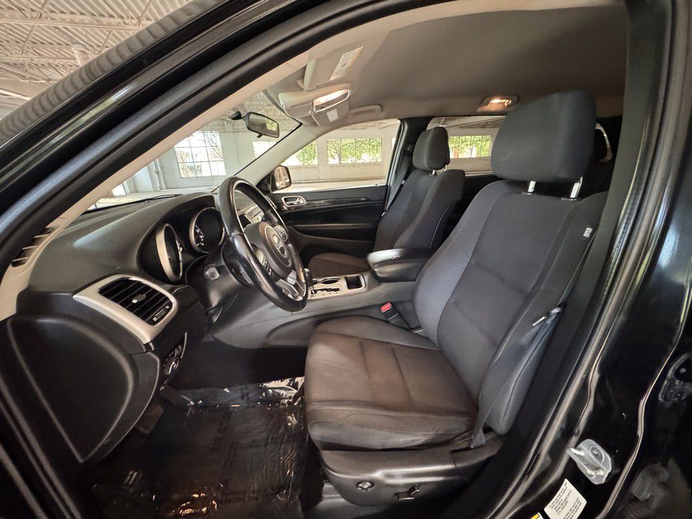 2012 Jeep Grand Cherokee Image 10