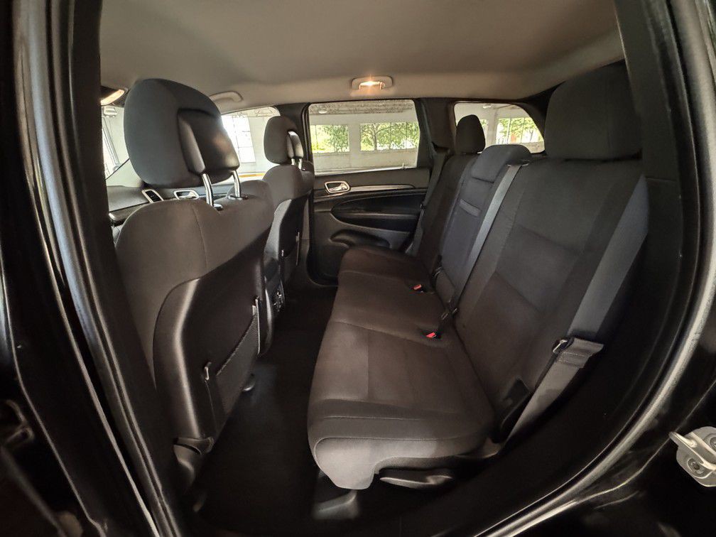 2012 Jeep Grand Cherokee Image 11