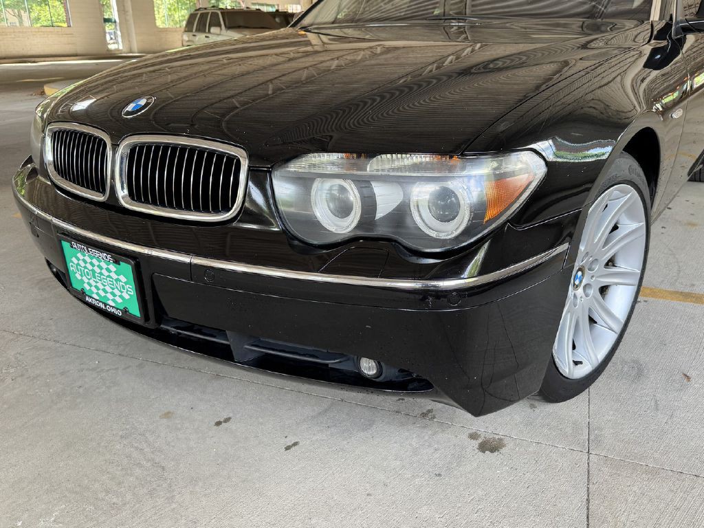 2005 BMW 7 Series Image 2