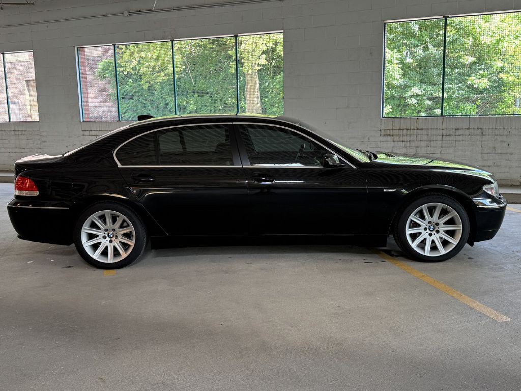 2005 BMW 7 Series Image 8