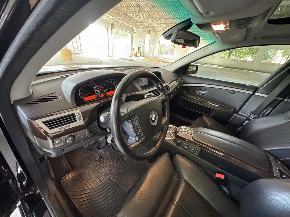2005 BMW 7 Series Image 10