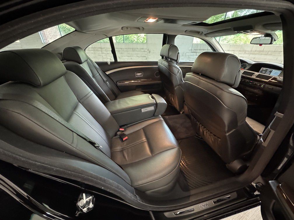 2005 BMW 7 Series Image 14