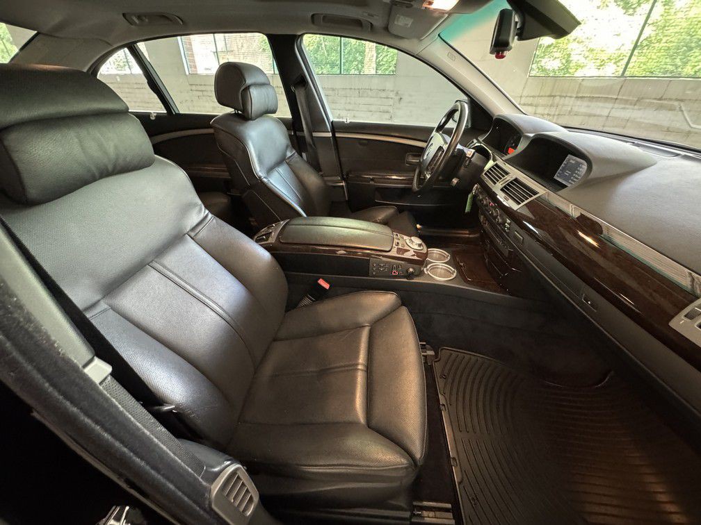 2005 BMW 7 Series Image 15