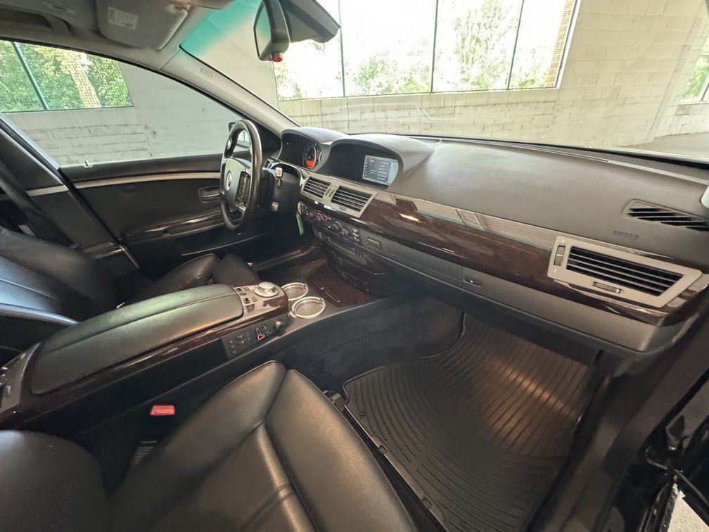 2005 BMW 7 Series Image 16