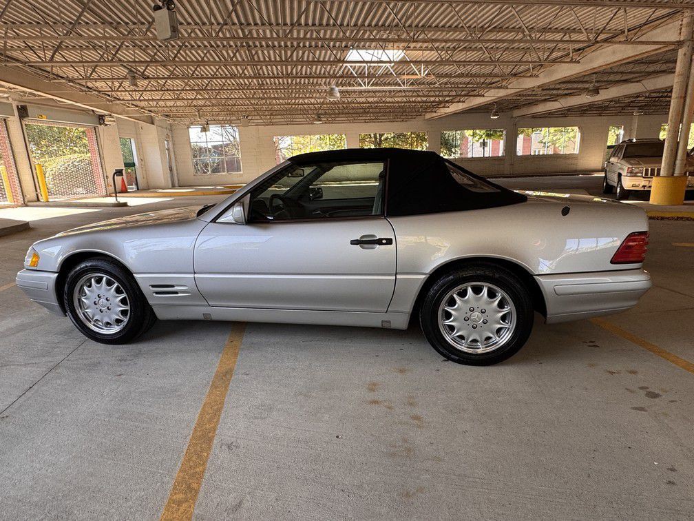 1998 Mercedes-Benz SL-Class Image 3