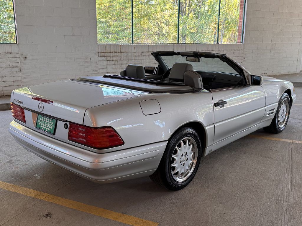 1998 Mercedes-Benz SL-Class Image 10