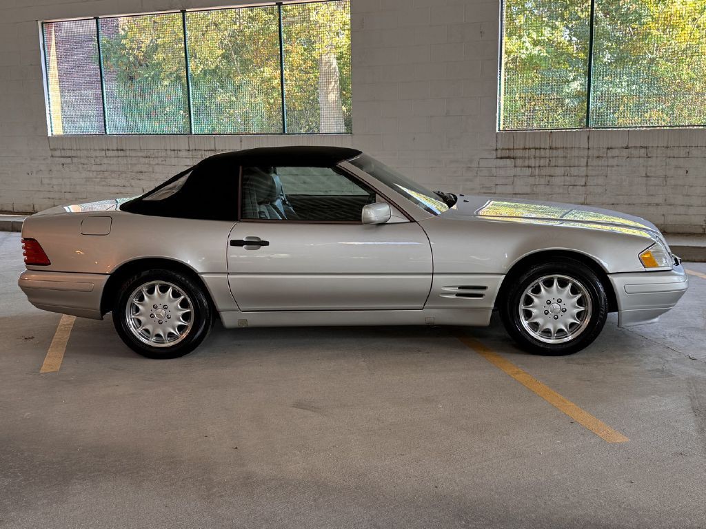 1998 Mercedes-Benz SL-Class Image 11