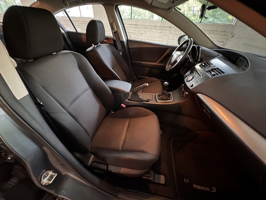 2012 Mazda Mazda3 Image 15