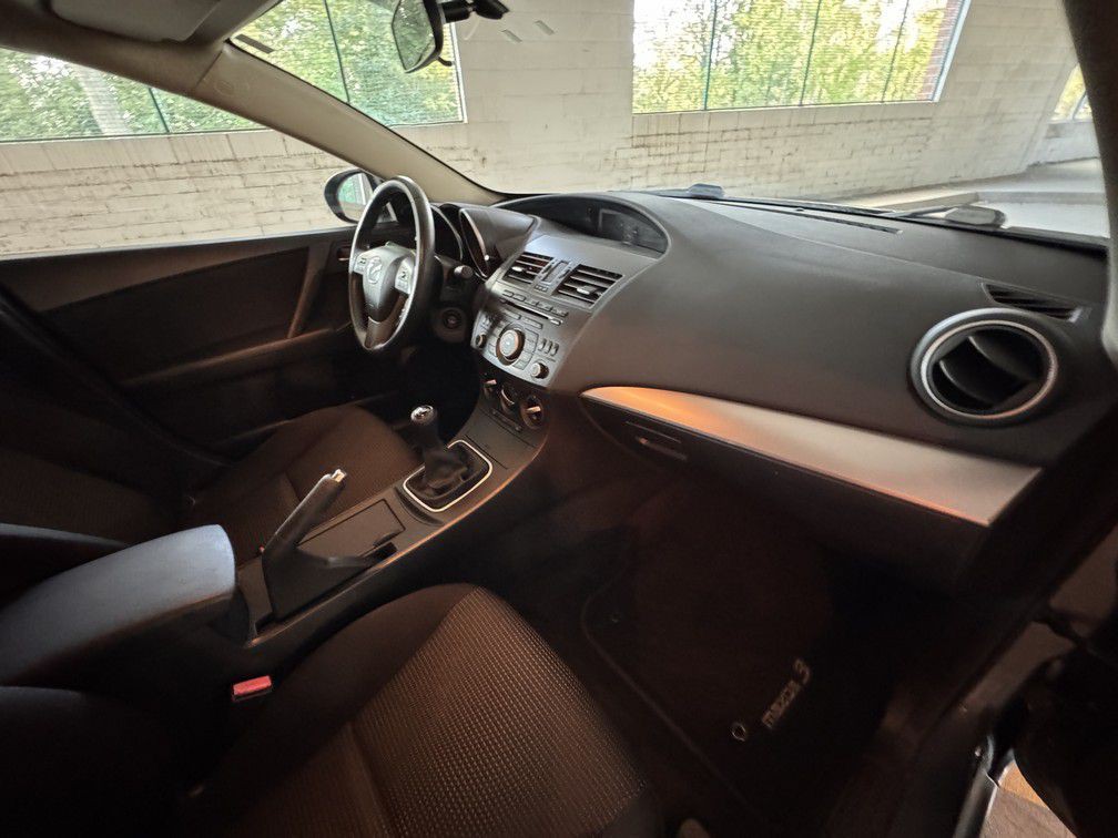 2012 Mazda Mazda3 Image 16