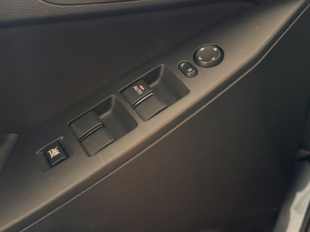 2012 Mazda Mazda3 Image 22