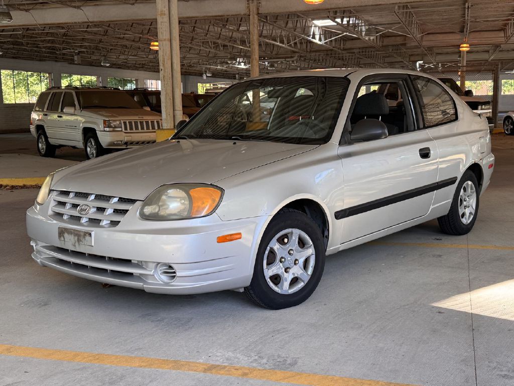 2004 Hyundai Accent Image 1
