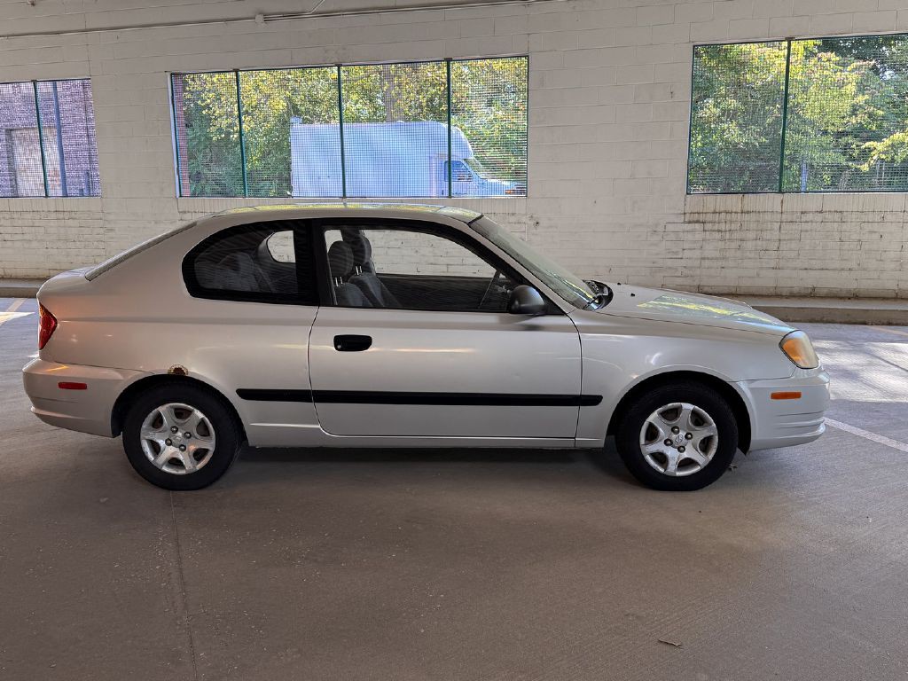 2004 Hyundai Accent Image 7