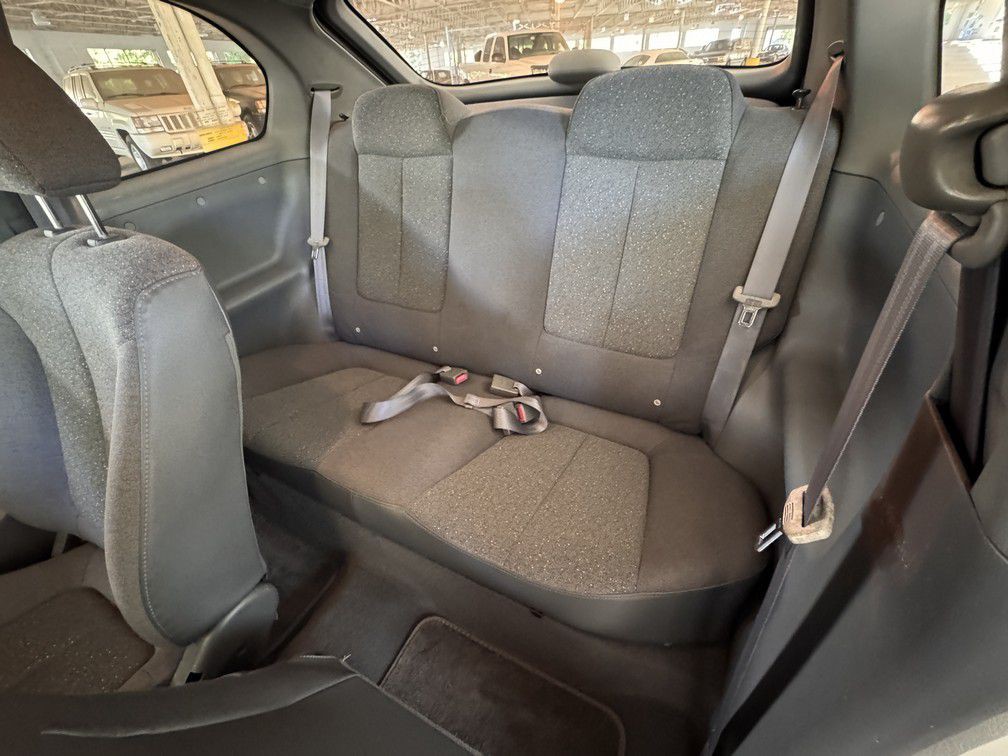 2004 Hyundai Accent Image 11