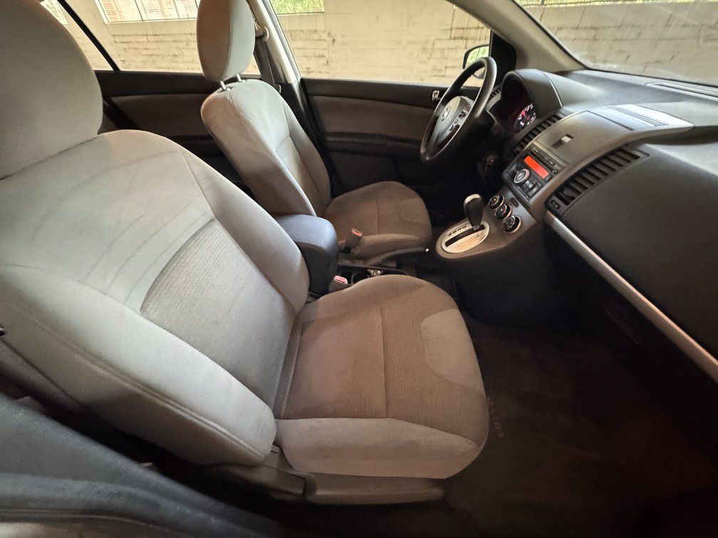 2010 Nissan Sentra Image 14