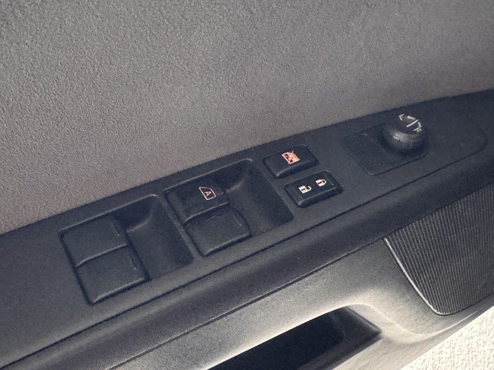 2010 Nissan Sentra Image 22