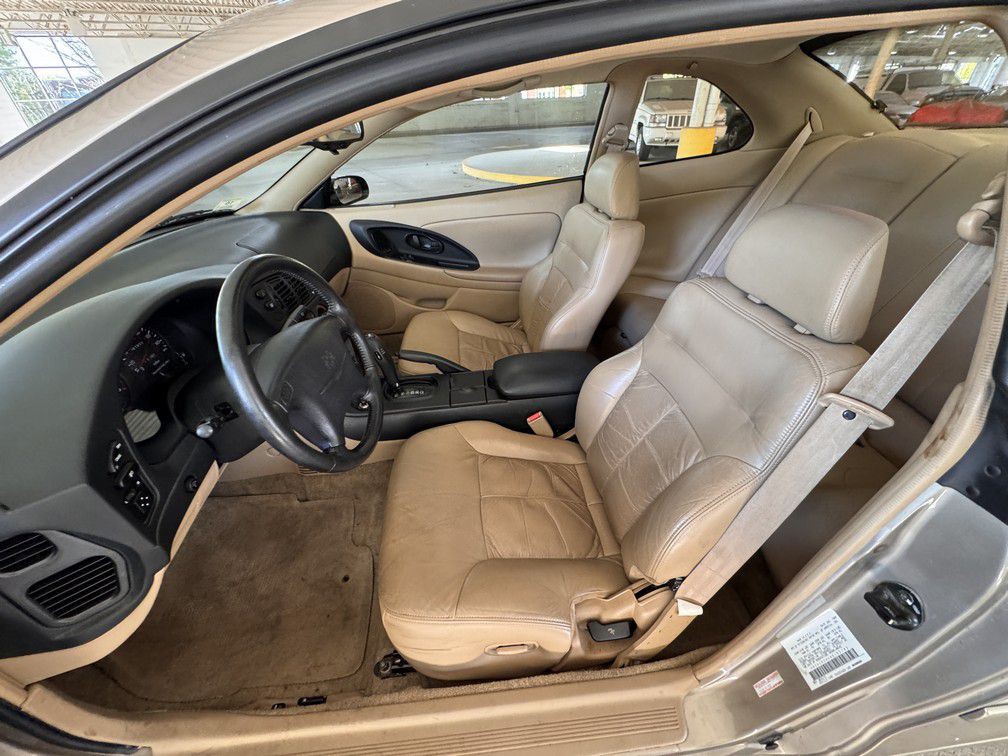 1998 Dodge Avenger Image 12