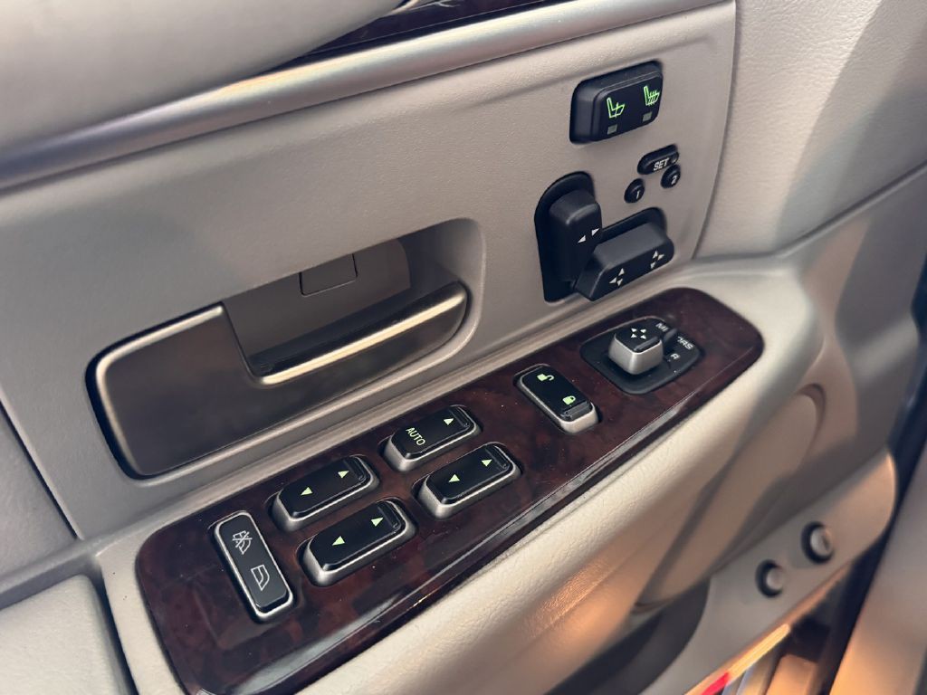 2006 Lincoln Town Car Image 21