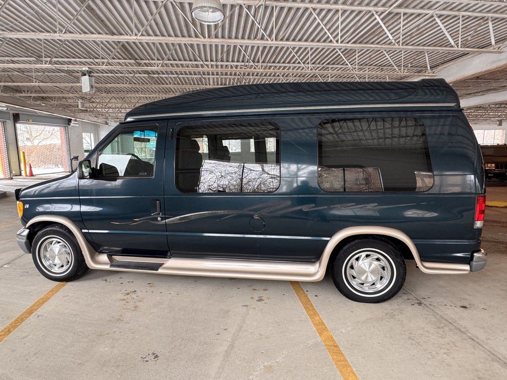 1998 Ford Econoline Image 3