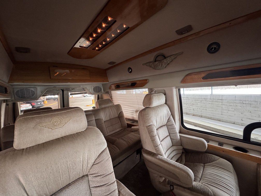 1998 Ford Econoline Image 13