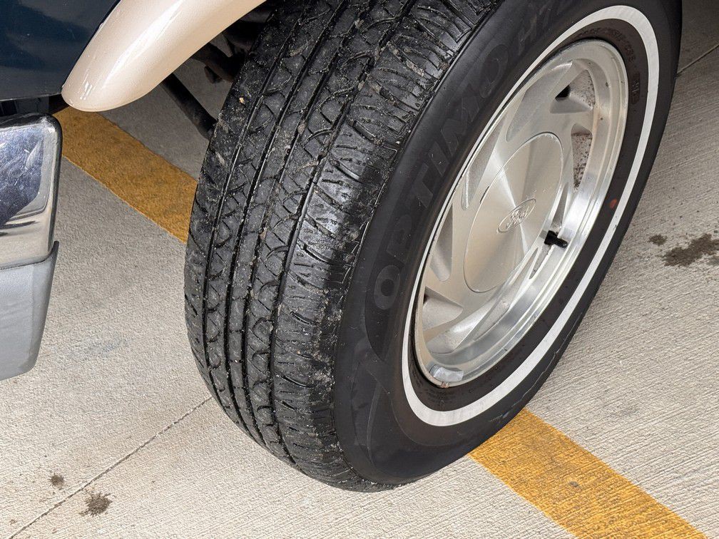 1998 Ford Econoline Image 22