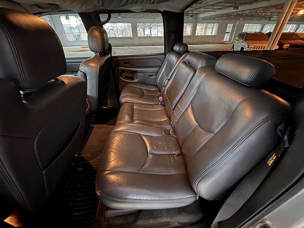 2005 Chevrolet Silverado 1500 Image 10