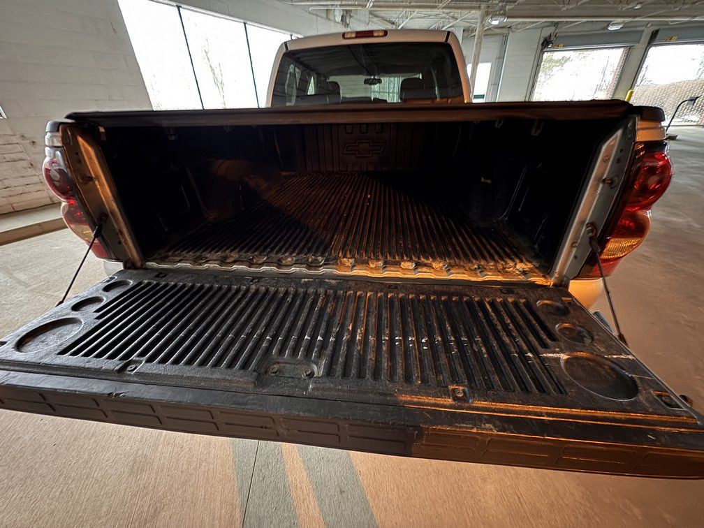 2005 Chevrolet Silverado 1500 Image 11
