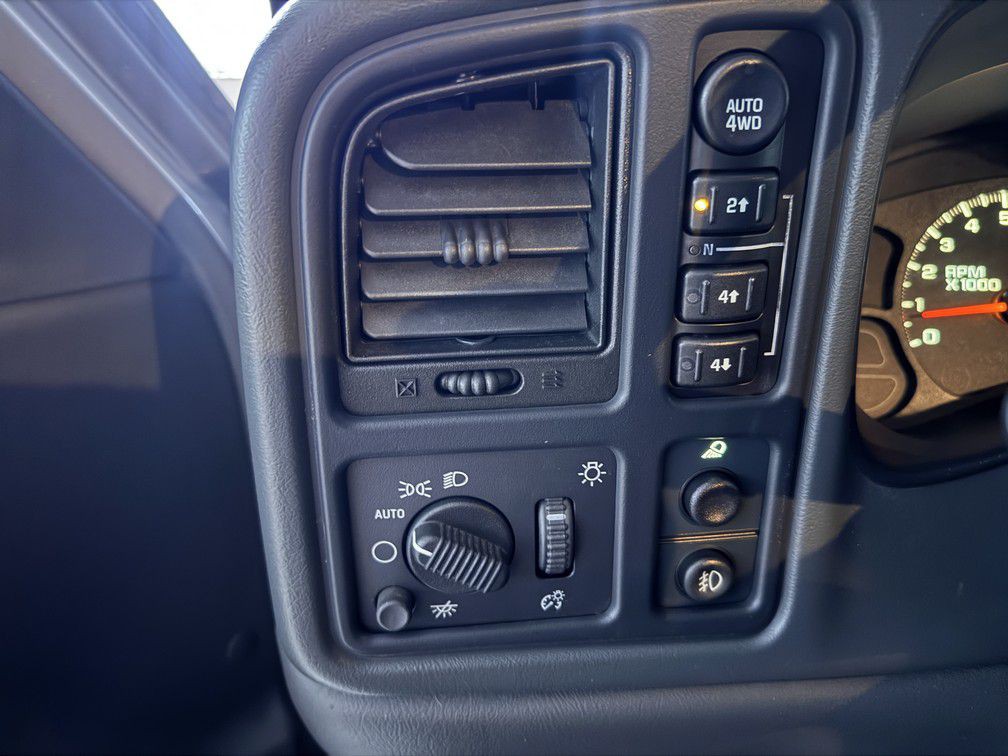 2005 Chevrolet Silverado 1500 Image 18