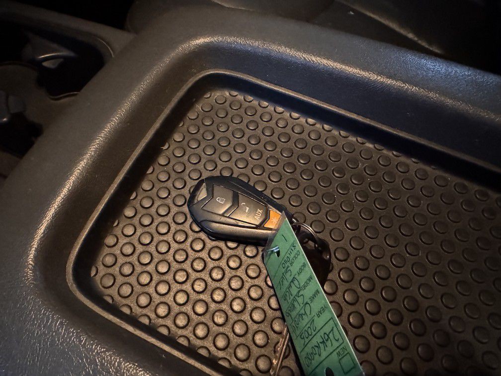 2005 Chevrolet Silverado 1500 Image 20