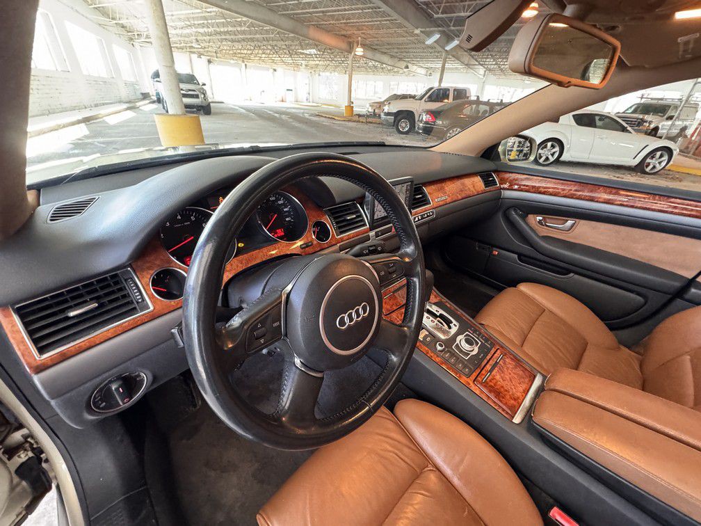 2004 Audi A8 Image 11