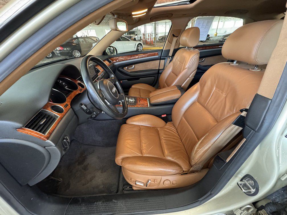 2004 Audi A8 Image 12