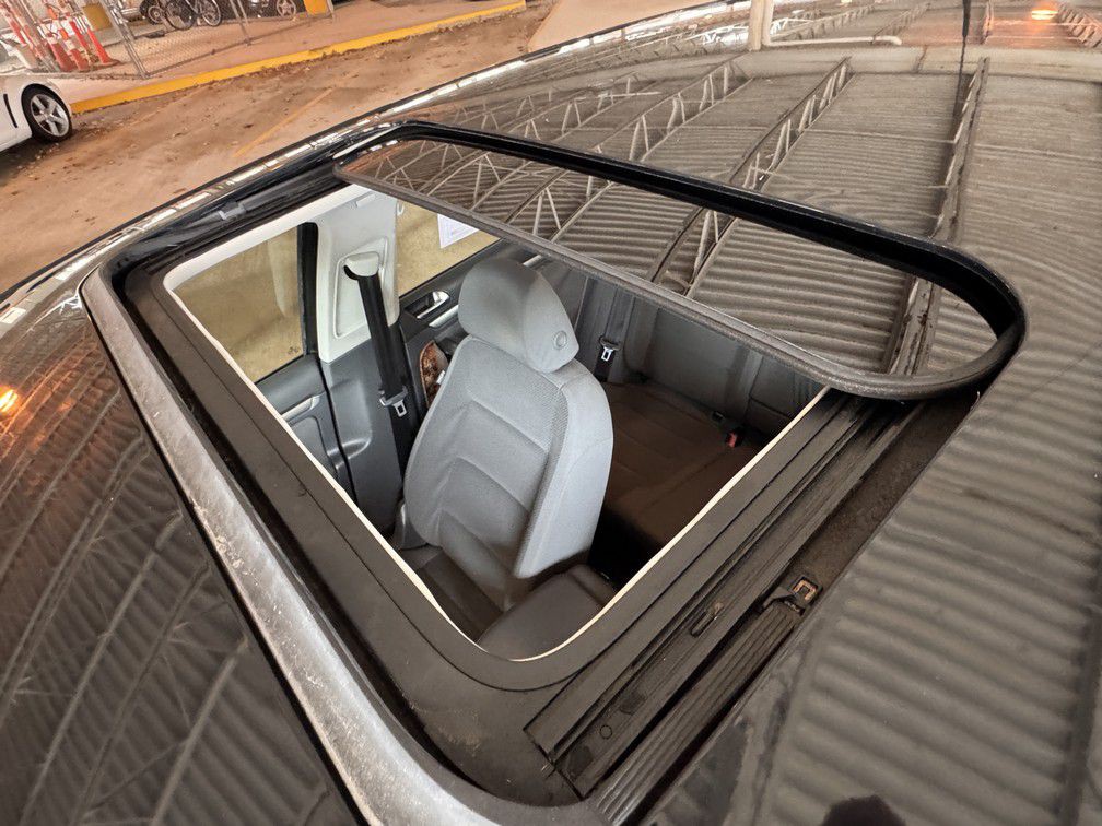 2007 Volkswagen Rabbit Image 4