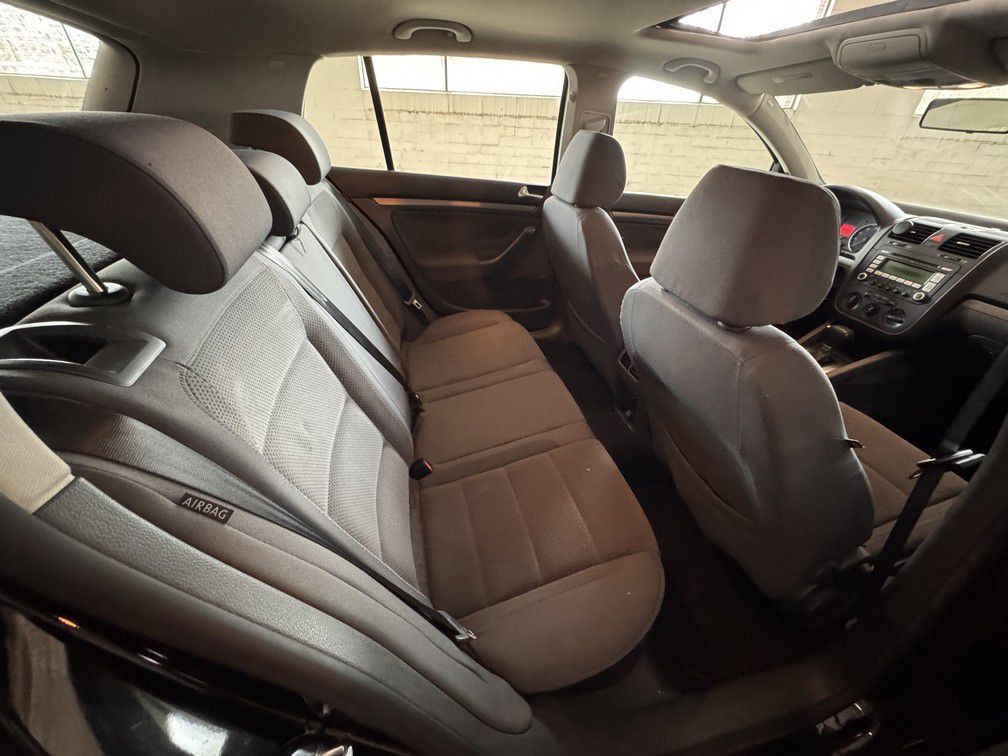 2007 Volkswagen Rabbit Image 14