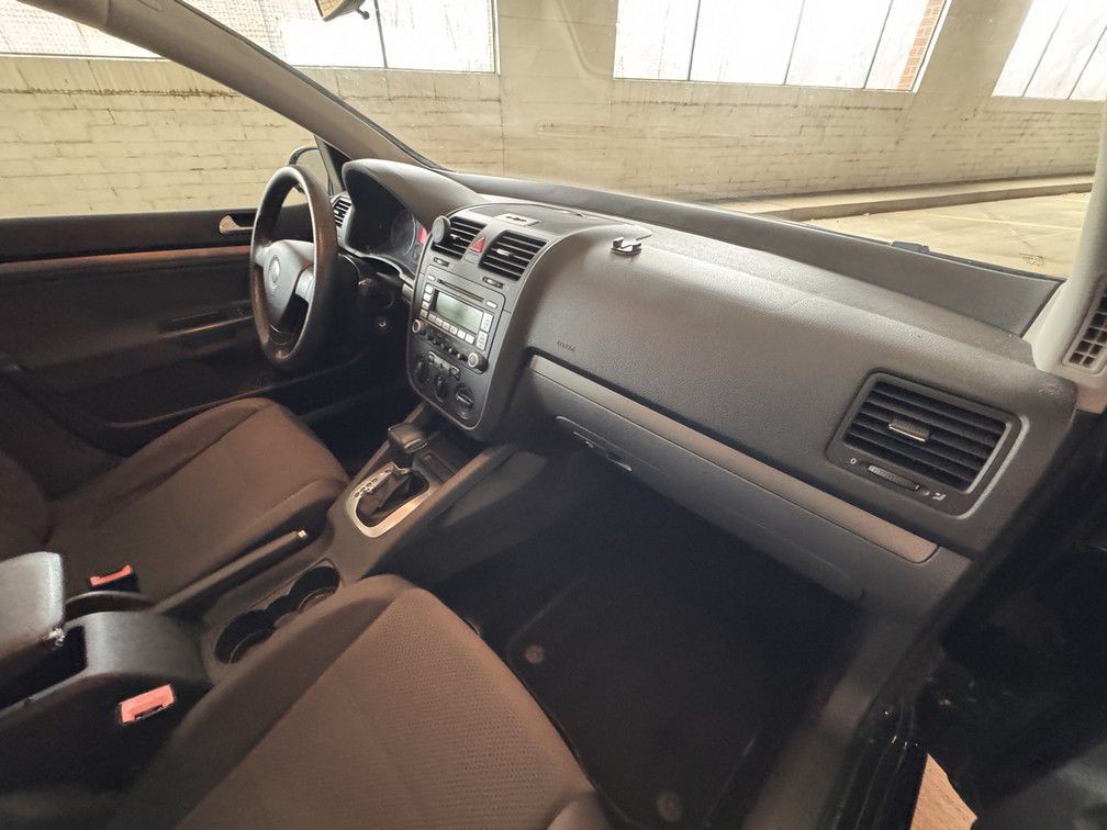 2007 Volkswagen Rabbit Image 16