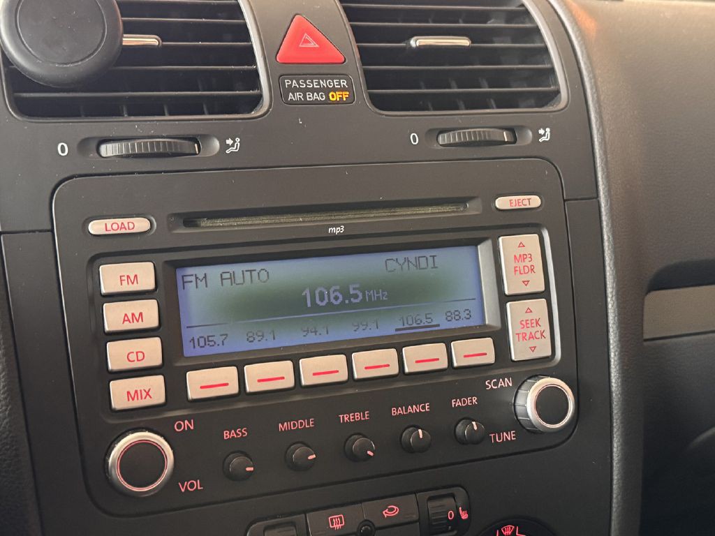 2007 Volkswagen Rabbit Image 17