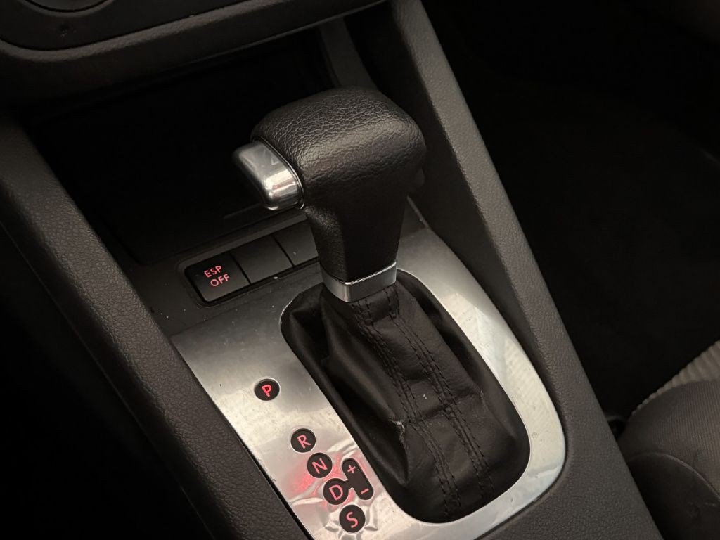 2007 Volkswagen Rabbit Image 19