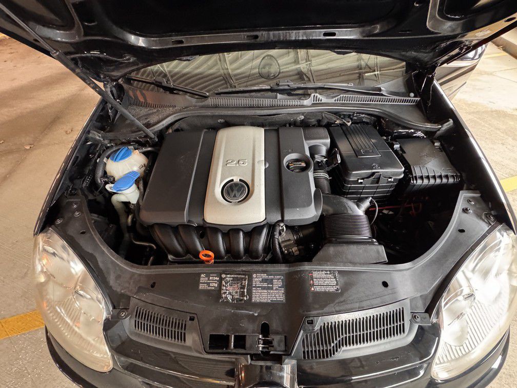 2007 Volkswagen Rabbit Image 24