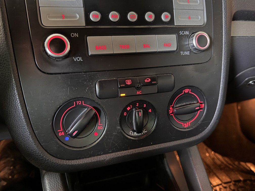 2007 Volkswagen Jetta Image 18