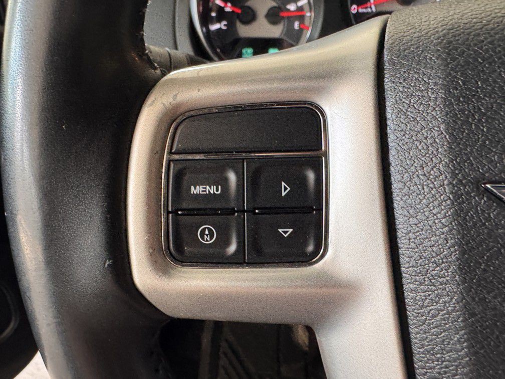 2013 Chrysler 200 Image 21