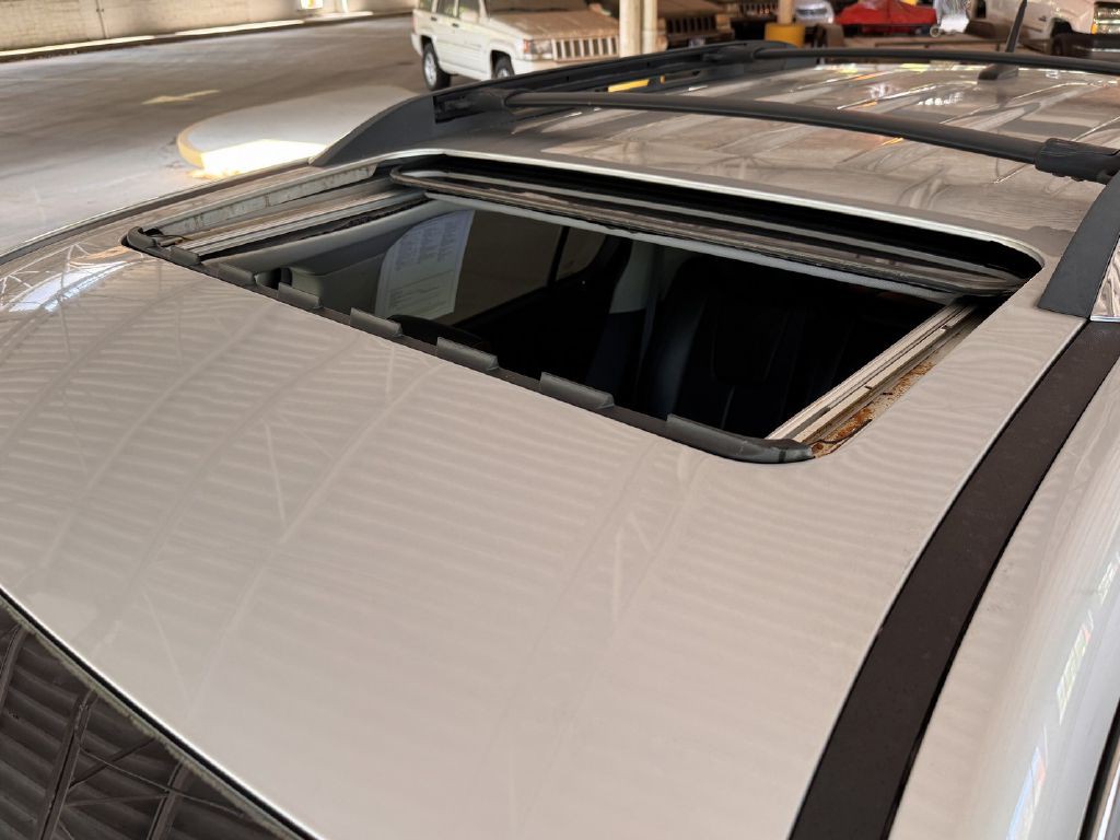 2010 Chevrolet Equinox Image 3