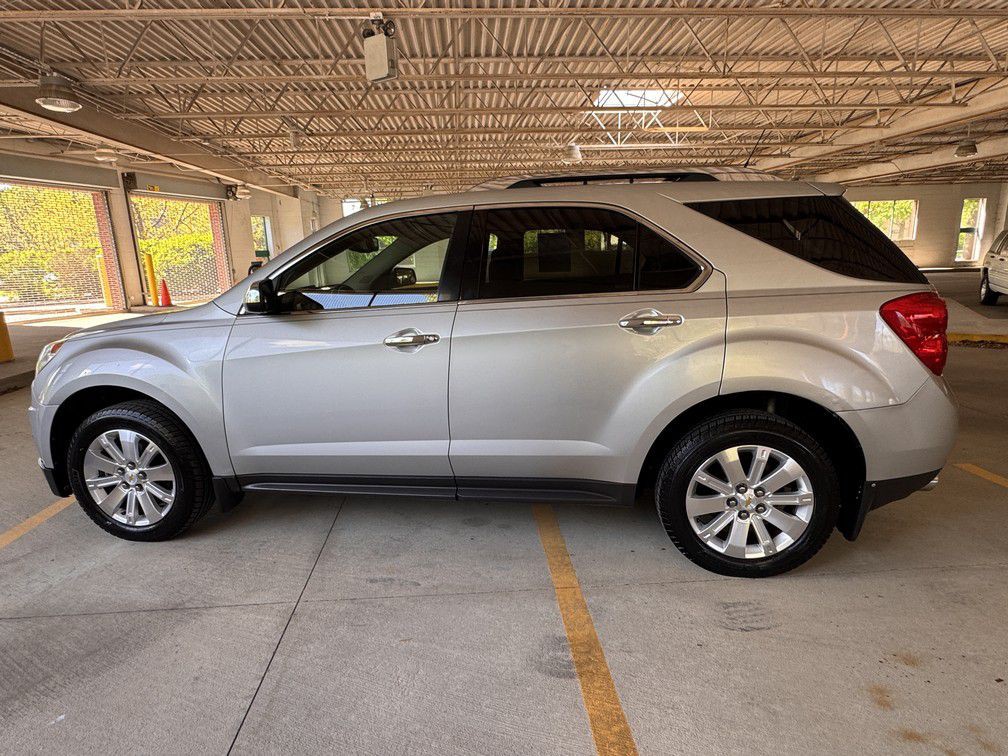 2010 Chevrolet Equinox Image 4