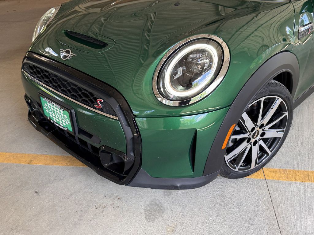 2023 MINI Cooper Image 2