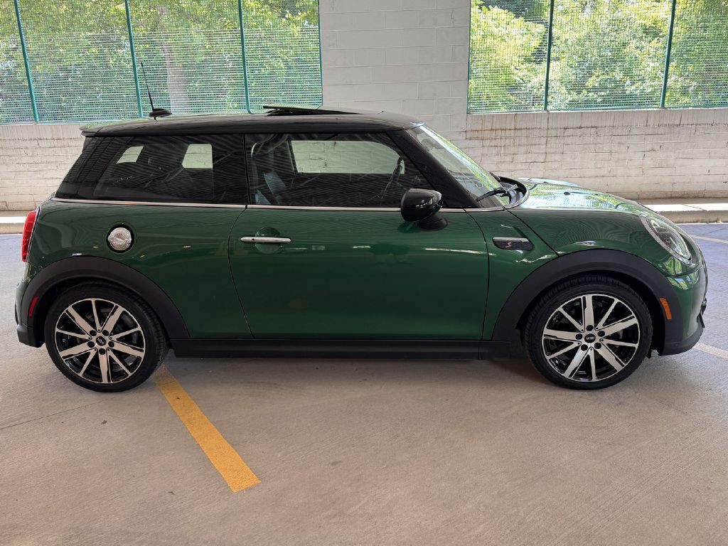 2023 MINI Cooper Image 8