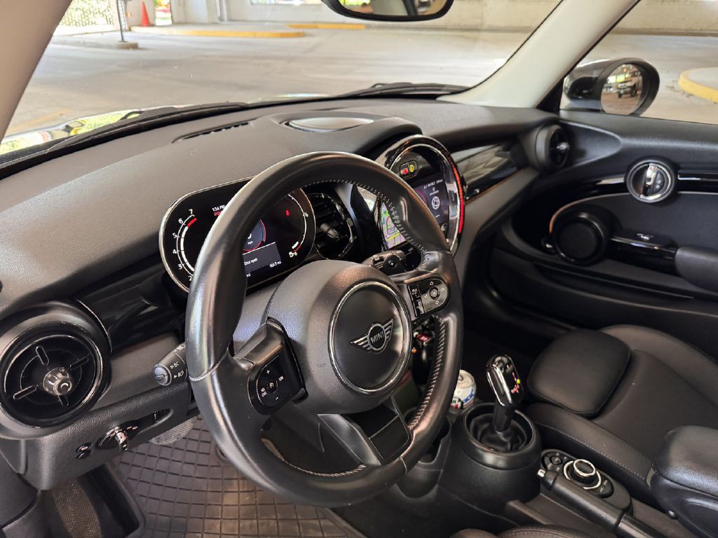 2023 MINI Cooper Image 10
