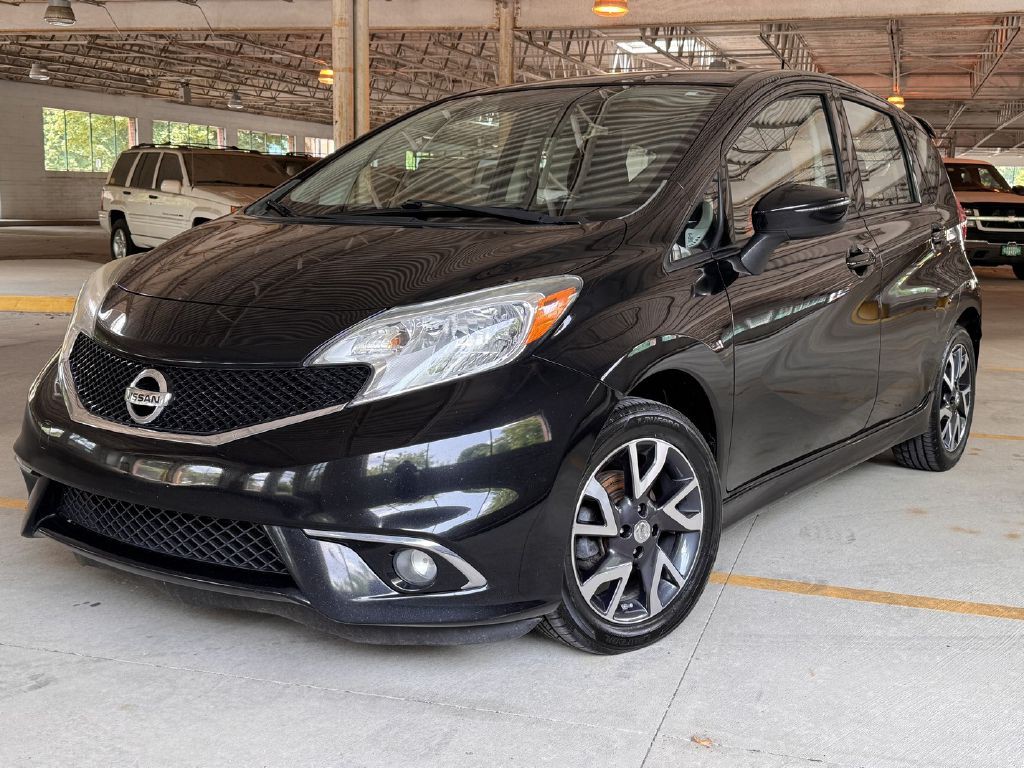 2015 Nissan Versa Image 1