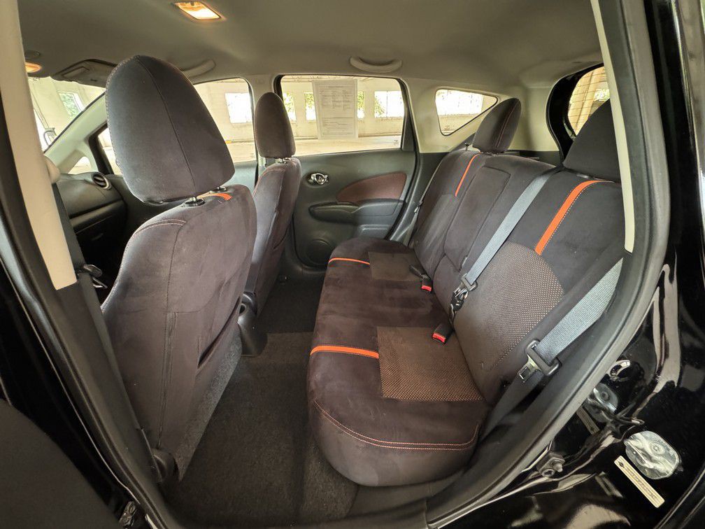 2015 Nissan Versa Image 11