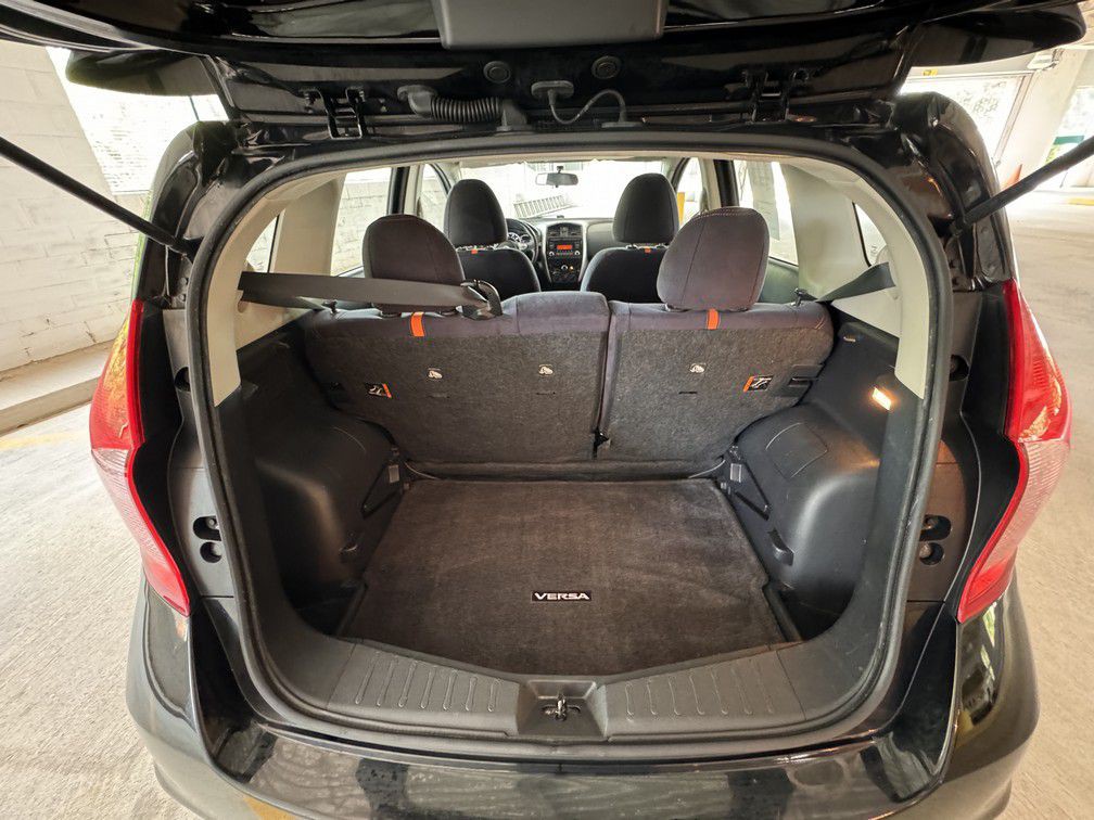 2015 Nissan Versa Image 12