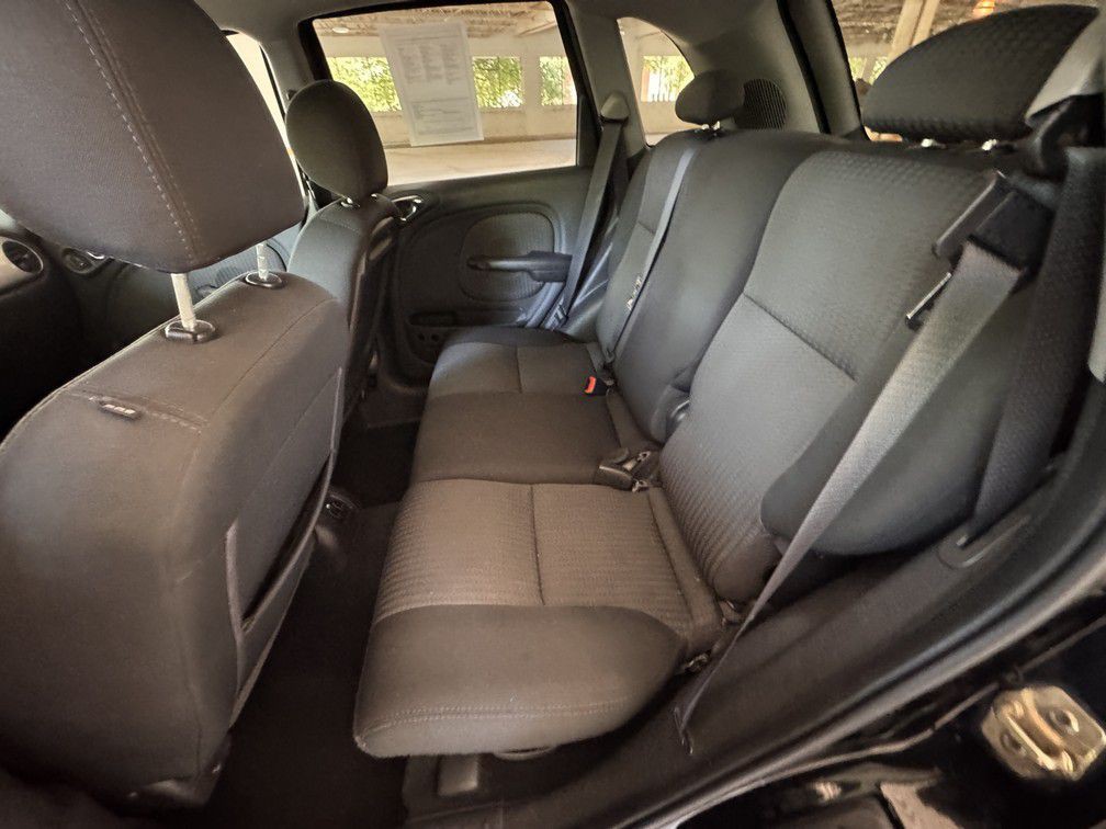 2005 Chrysler PT Cruiser Image 11