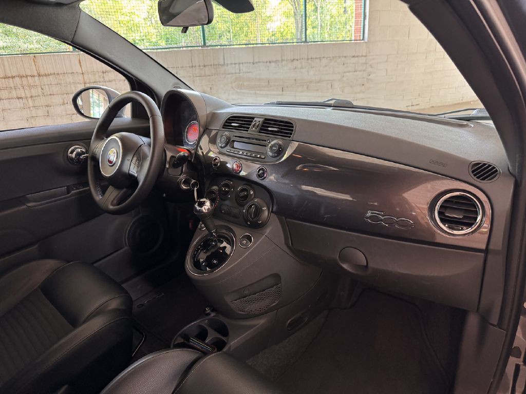 2014 FIAT 500 Image 14