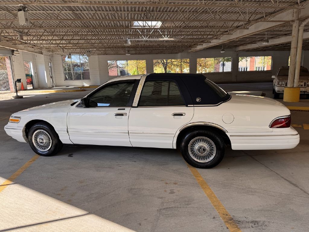 1996 Mercury Grand Marquis Image 3